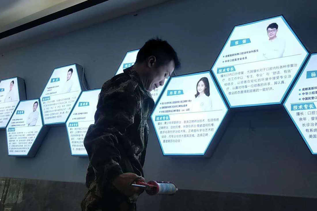 成都燈箱廣告樱桃在线视频观看安裝